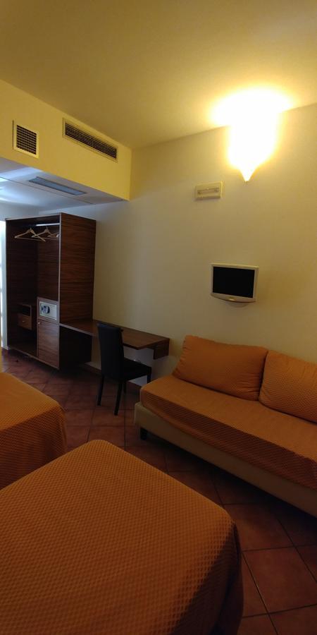 Hotel Barabba Quattro Castella Zewnętrze zdjęcie