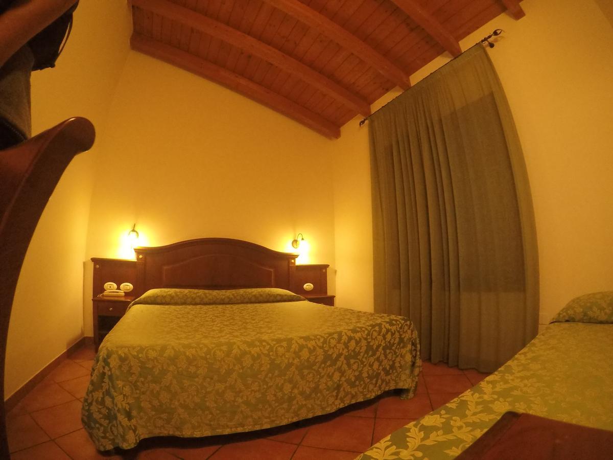 Hotel Barabba Quattro Castella Zewnętrze zdjęcie