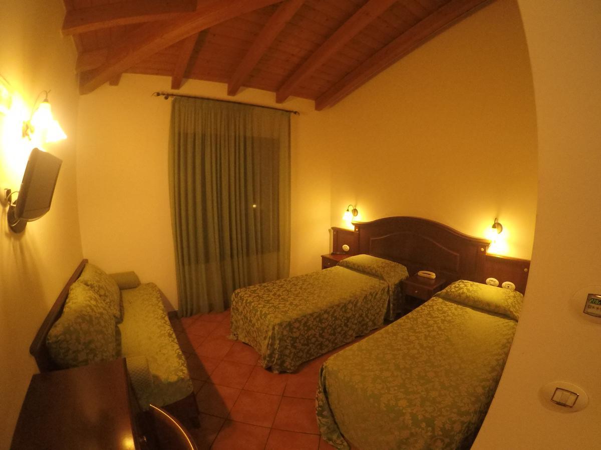 Hotel Barabba Quattro Castella Zewnętrze zdjęcie